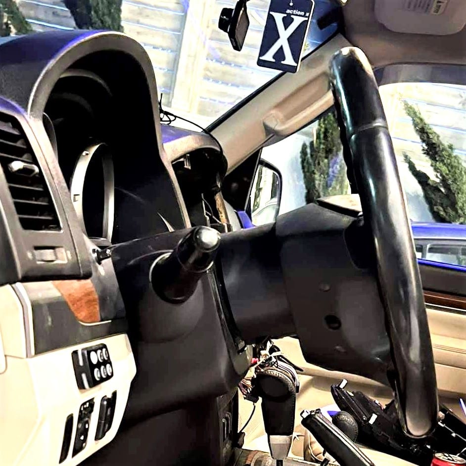 Steering wheel spacer for Mitsubishi Pajero