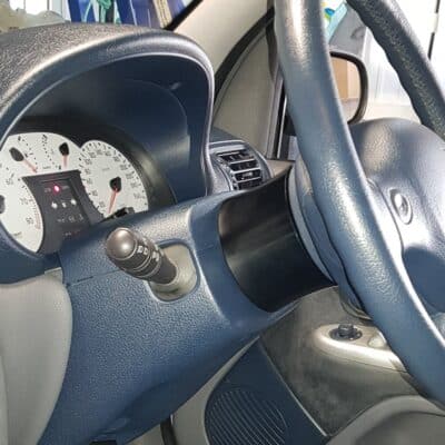 spacershop steering wheel extension kit to upgrade the Renault Clio 2 and Twingo 2 driving position