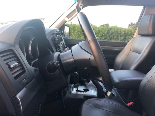 spacershop steering wheel extension kit to upgrade the MITSUBISHI Pajero driving position