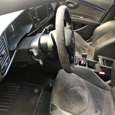 spacershop steering wheel extension kit to upgrade the Seat Leon driving position