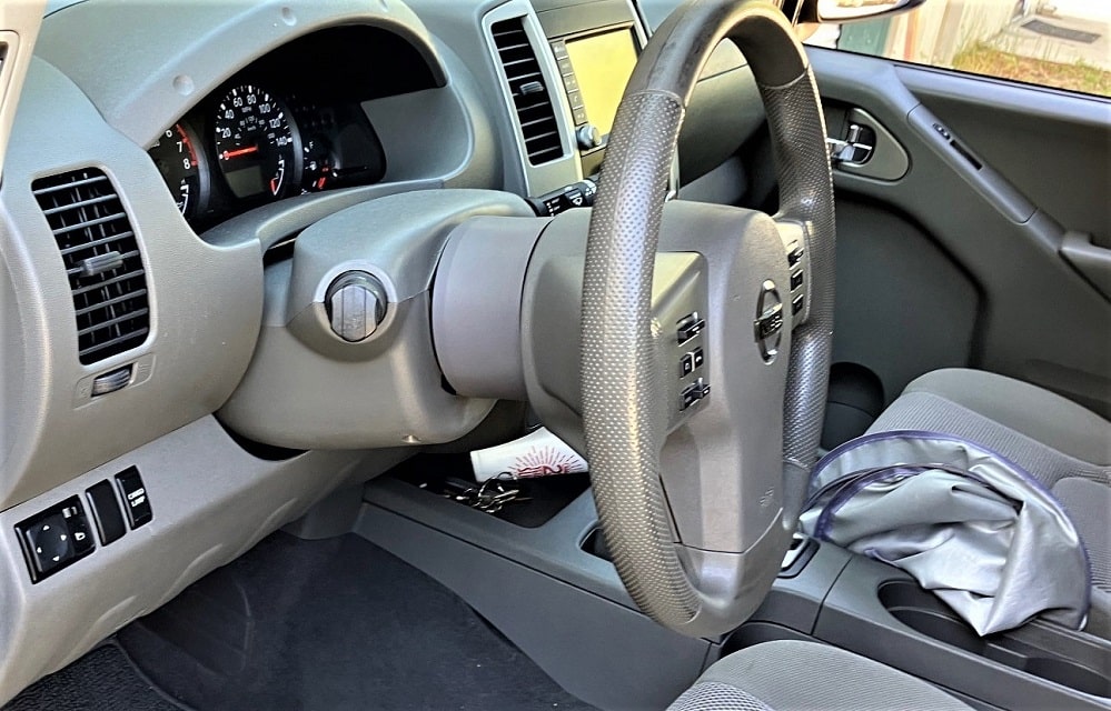 Steering wheel spacer Spacershop for Nissan Navara