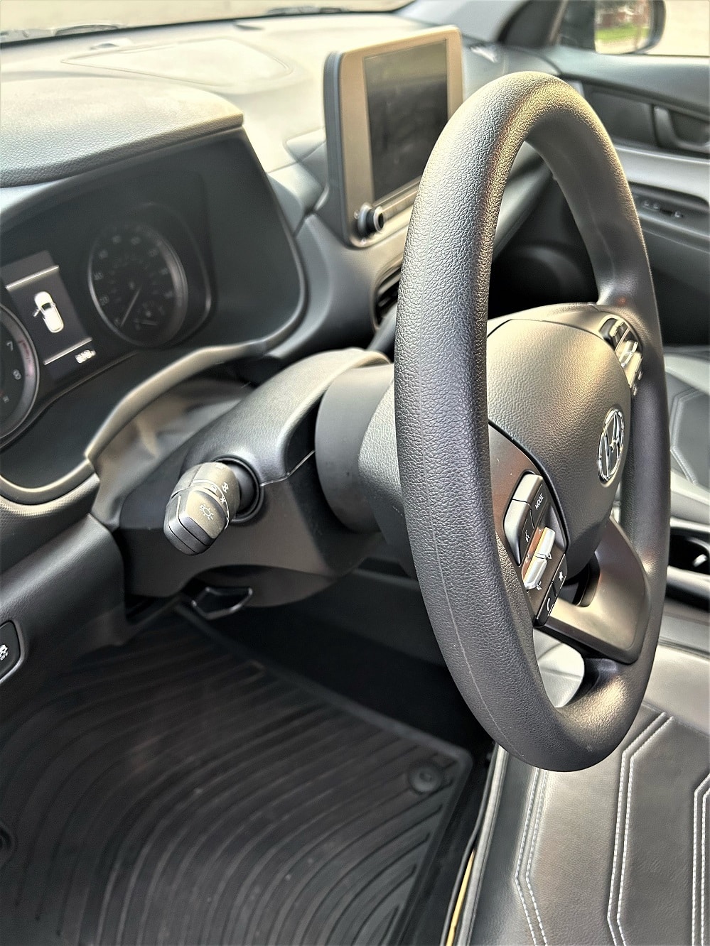 Spacershop.com Steering wheel spacer for Hyundai Kona installed